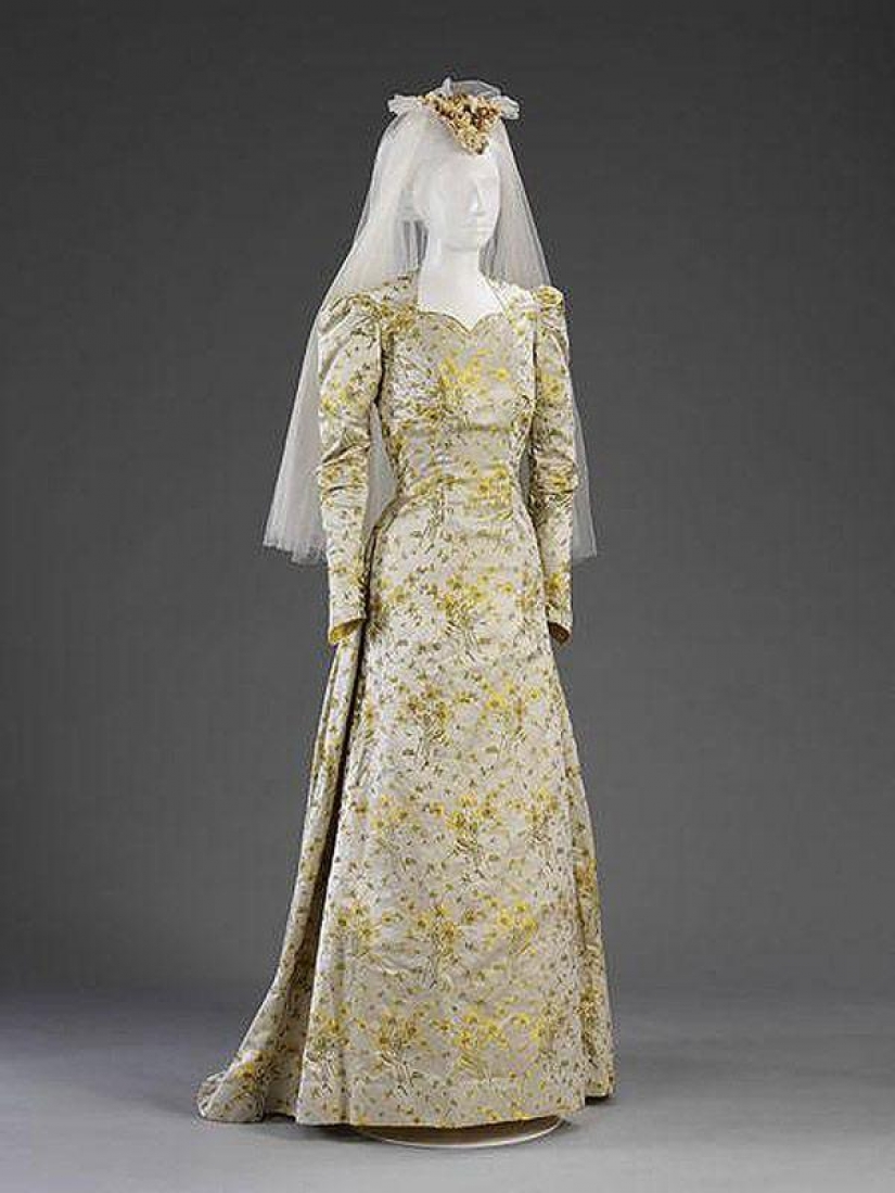 Wedding dress — 200 years of history