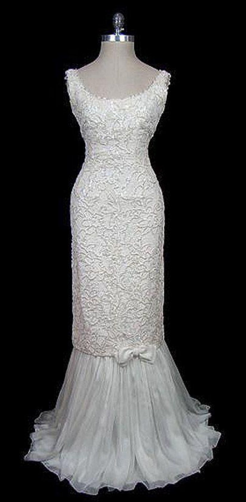 Wedding dress — 200 years of history