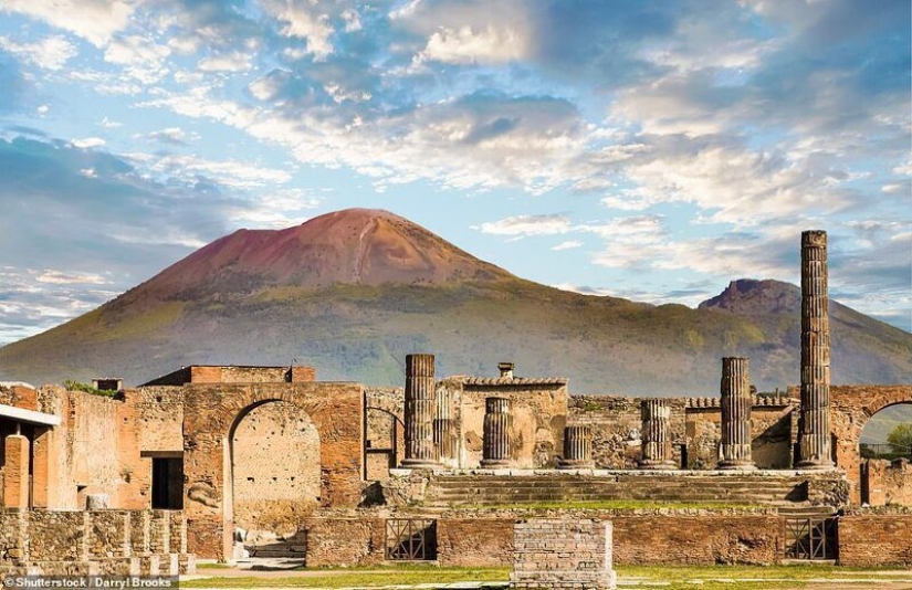 Welcome to the virtual tour on the excavations in Pompeii