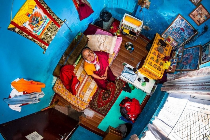What the bedrooms of people of different countries and professions look like What the bedrooms of people of different countries and professions look like