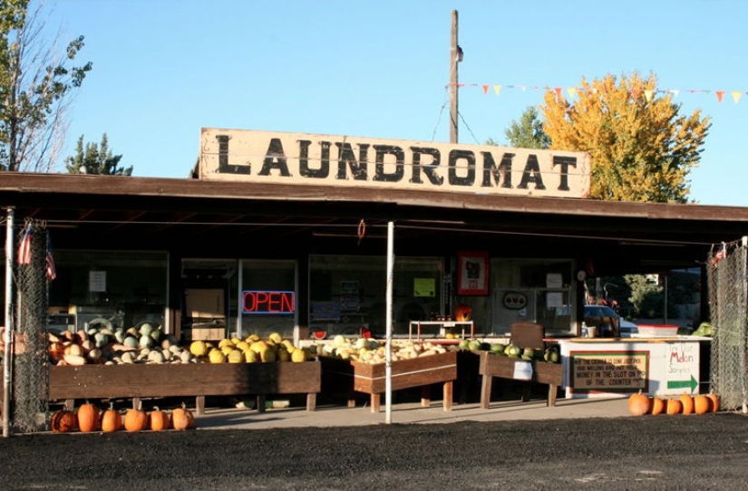 Why Americans are washing in the Laundry and not home? Why Americans are washing in the Laundry and not home?