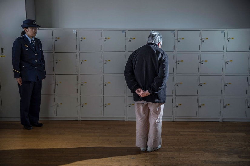 Why elderly people in Japan deliberately commit petty crimes and want to go to jail Why elderly people in Japan deliberately commit petty crimes and want to go to jail