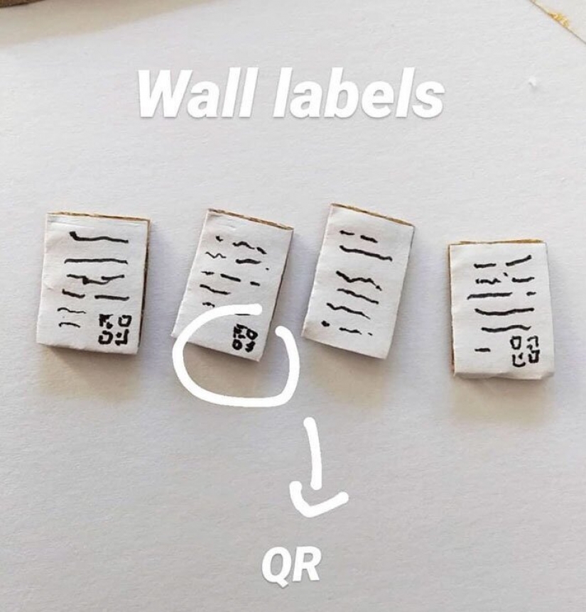 Why in London he opened a tiny art gallery for mice-gerbils Why in London he opened a tiny art gallery for mice-gerbils