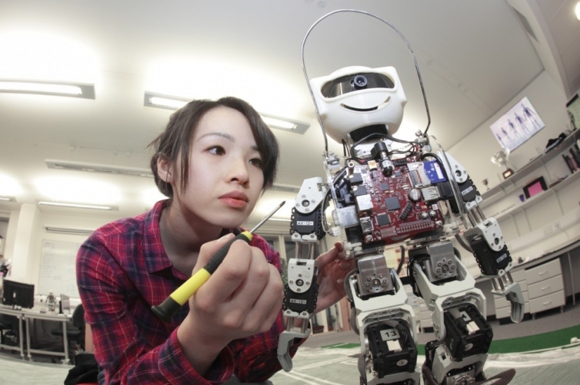 Women rule the world. Their weapons — the beauty, sincerity and love