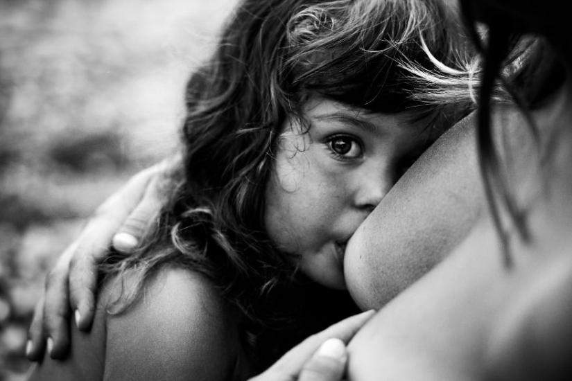 World breastfeeding week: look how beautiful mom's feed their kids World breastfeeding week: look how beautiful mom's feed their kids