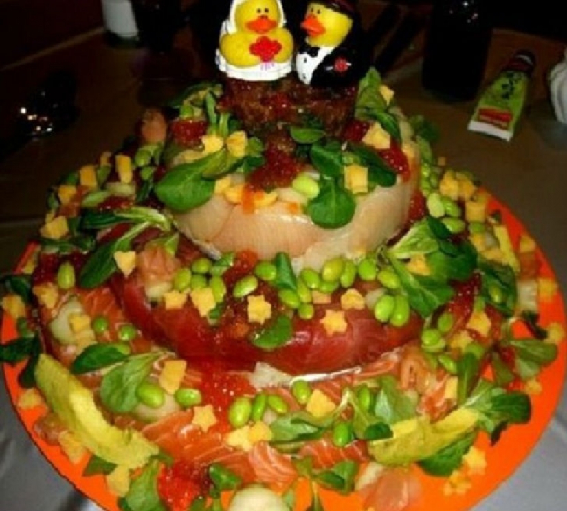Worst wedding cakes that will bring tears to any bride