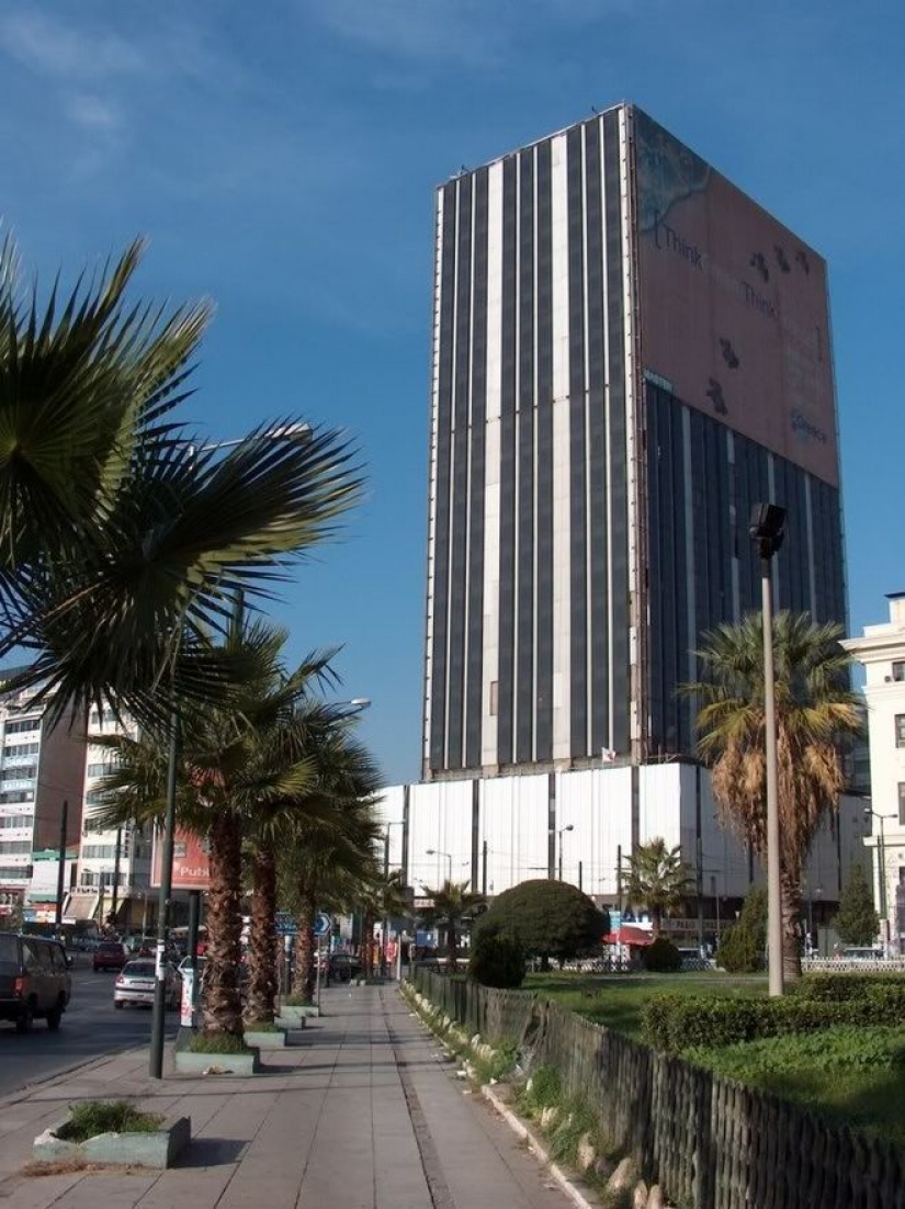 10 abandoned skyscrapers and towers of the world for fans of extreme sports