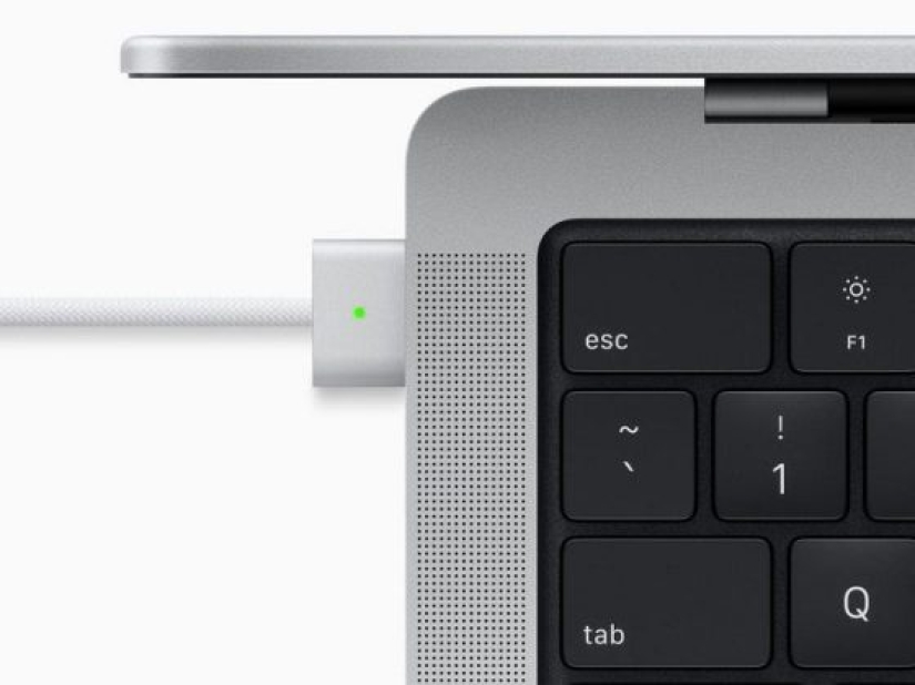 10 Awesome New Features for the 2021 MacBook Pro, Including Stunning HDR Displays, Powerful Apple Silicon, and the Return of MagSafe
