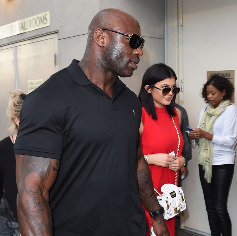 10 hot bodyguards with celebrities who can easily earn an army of fans