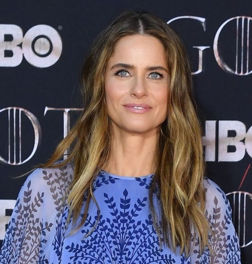 10 mujeres famosas que abandonaron todos los estereotipos y se convirtieron en madres después de los 40 10 mujeres famosas que abandonaron todos los estereotipos y se convirtieron en madres después de los 40