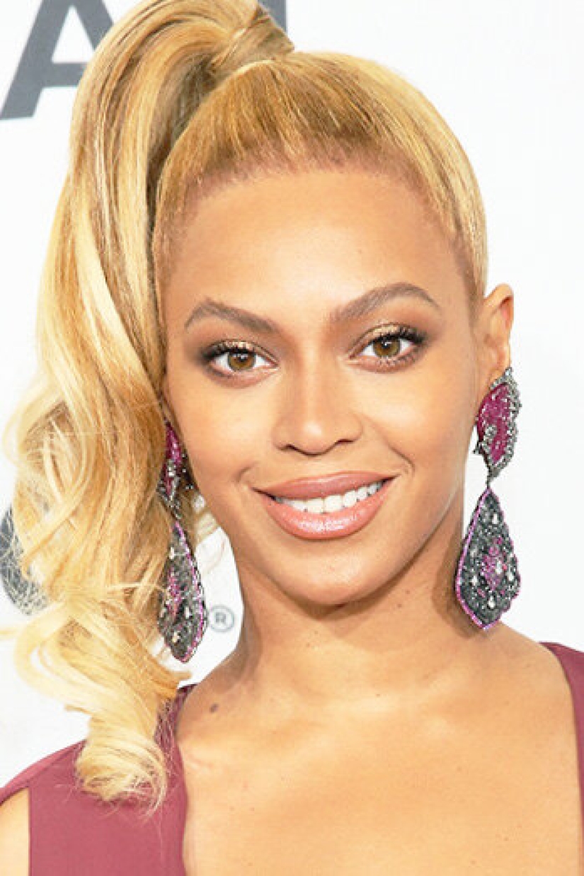 10 stars who have had chin plastic surgery 10 stars who have had chin plastic surgery