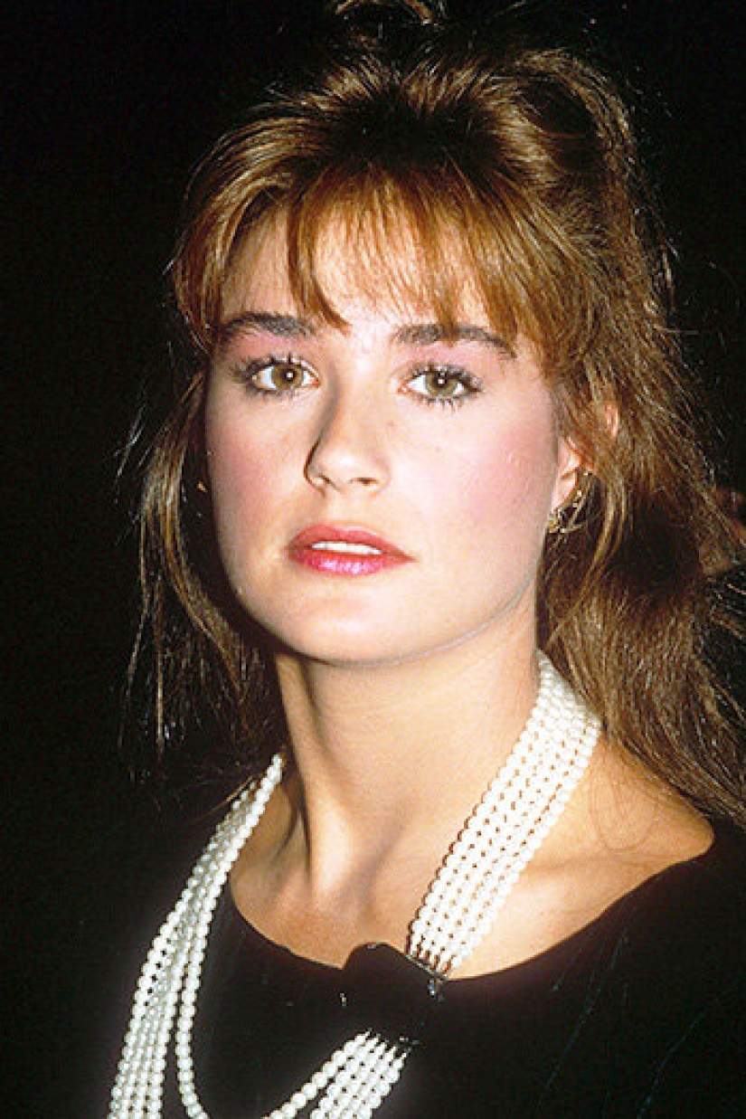 10 stars who have had chin plastic surgery 10 stars who have had chin plastic surgery