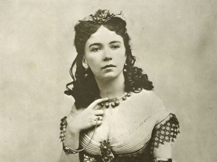 10 women of easy virtue, whose names are firmly entrenched in history 10 women of easy virtue, whose names are firmly entrenched in history