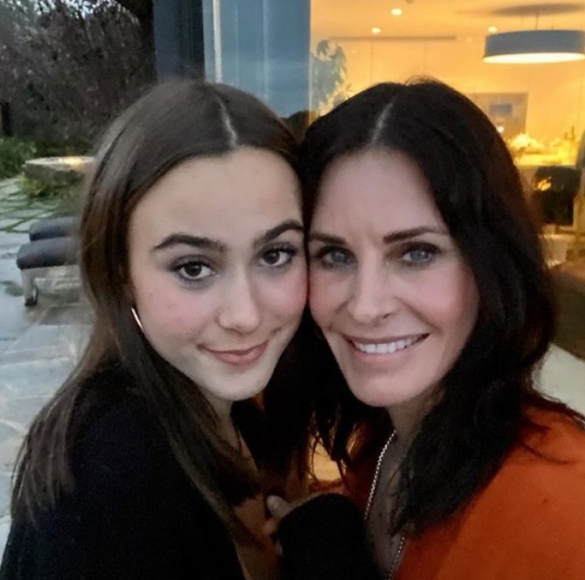 11 daughters of famous women who don't like their mothers, but they have their charm