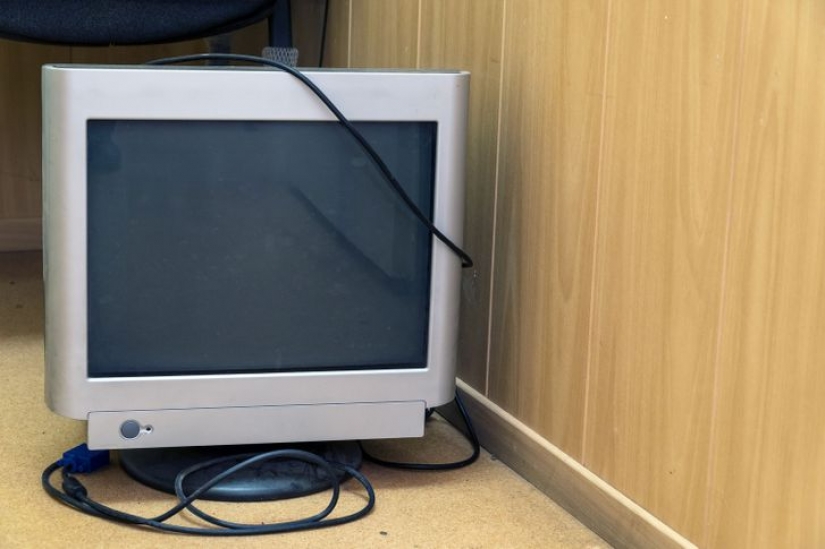 11 everyday objects in our home to throw in the trash can 11 everyday objects in our home to throw in the trash can