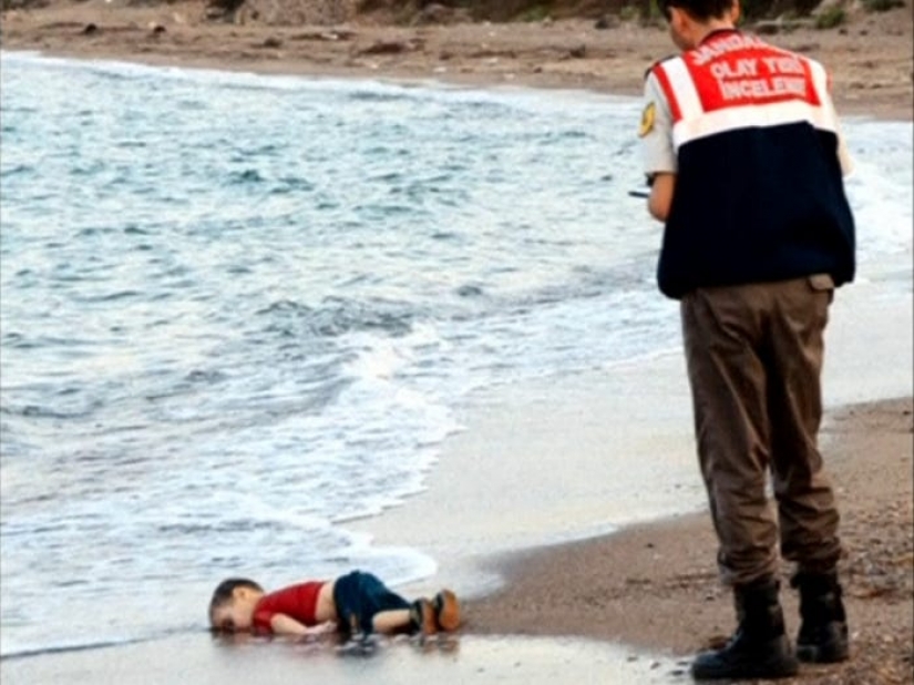 11 iconic images that shaped the past decade 11 iconic images that shaped the past decade