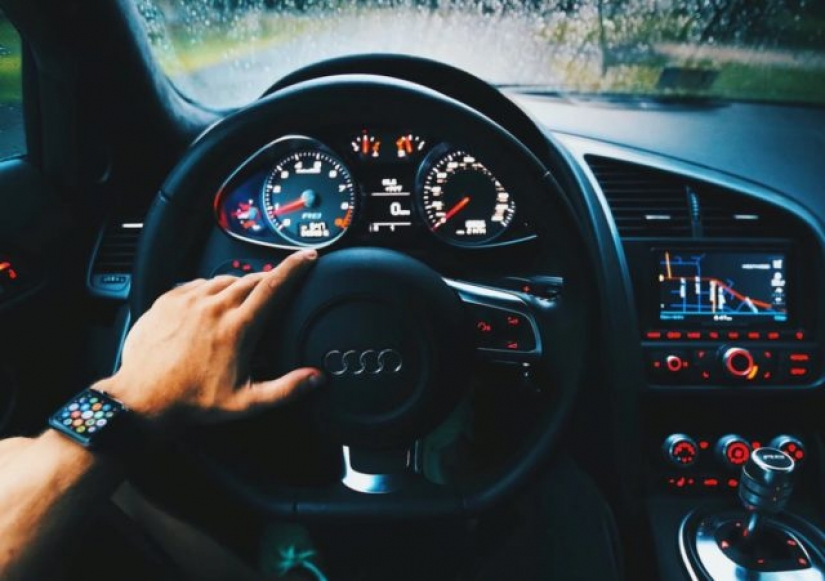 11 most useful things with AliExpress that every driver should have in the car