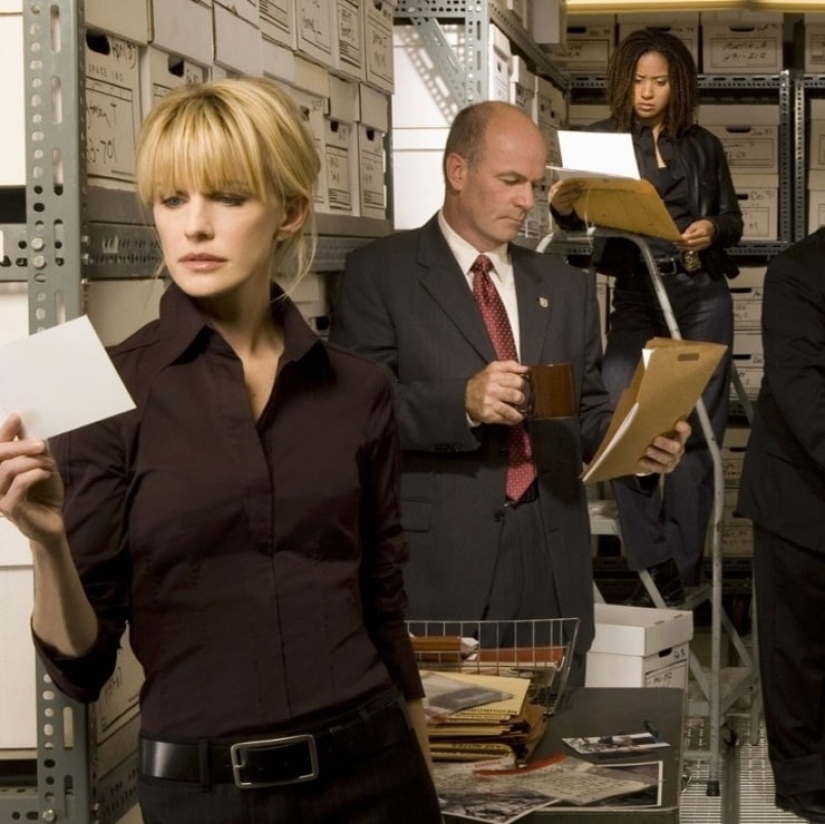 11 Series de televisión sobre mujeres liderando investigaciones