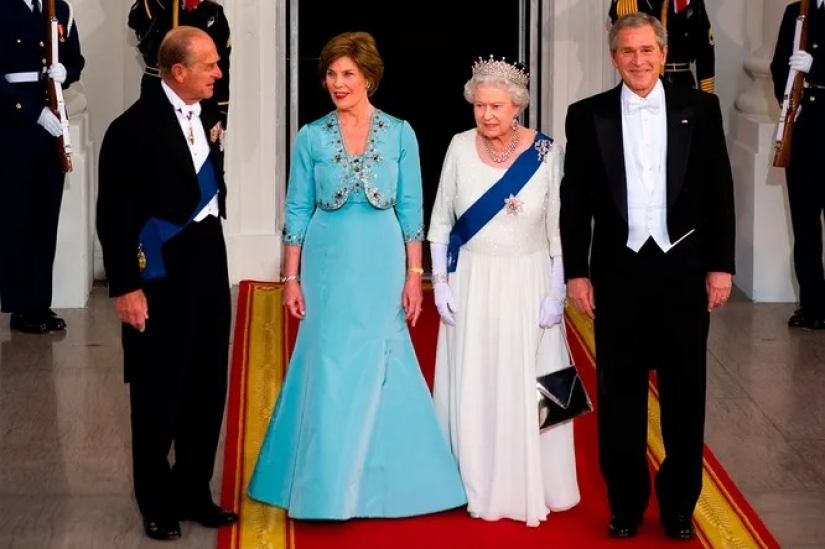 11 US Presidents and one Queen: whom Elizabeth taught to bake and whom she hugged 11 US Presidents and one Queen: whom Elizabeth taught to bake and whom she hugged