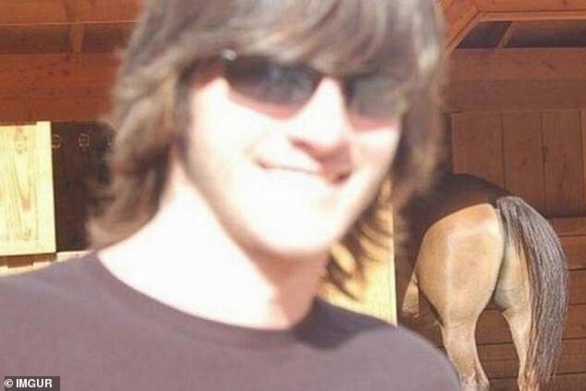 12 people who wanted to take a stylish selfie, but got a sneak peek from where they did not expect 12 people who wanted to take a stylish selfie, but got a sneak peek from where they did not expect