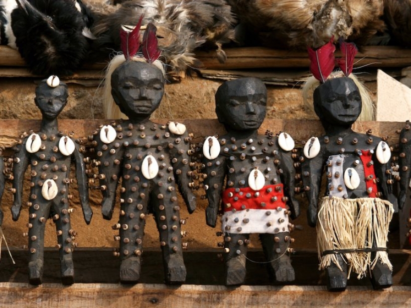 12 strangest places in the world you can visit