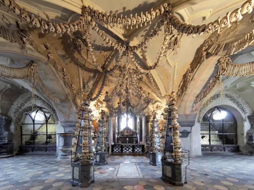 12 strangest places in the world you can visit
