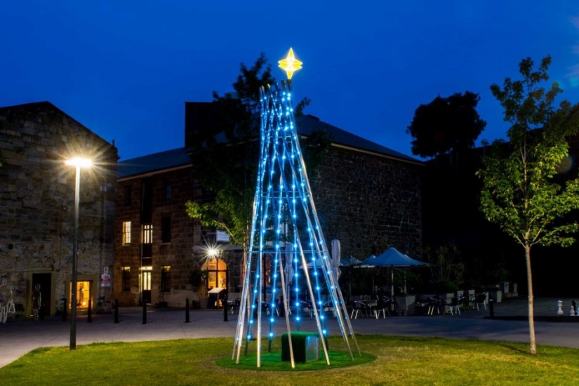 13 de la más fea de árboles de Navidad