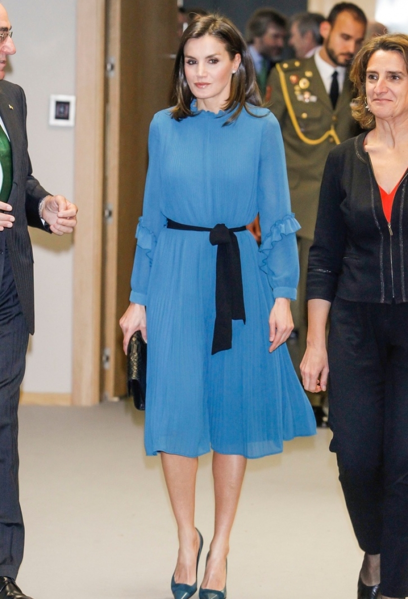 14 celebridades que no se avergüenzan de usar ropa barata y aún se ven geniales