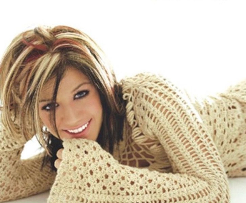 15 celebrities who became victims of the fashion of the 90s