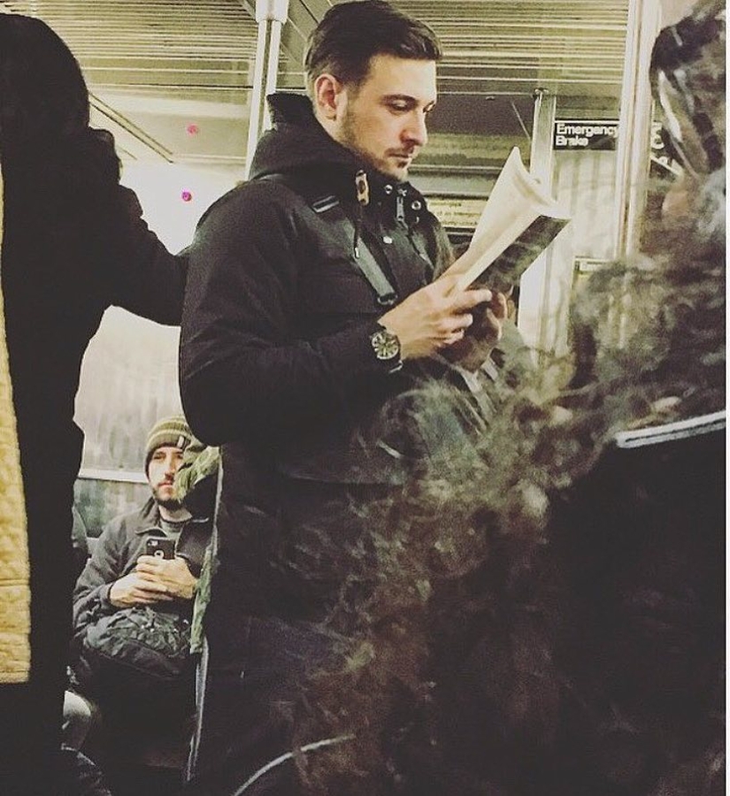 15 hot guys with books, or What is "love at first sight" 15 hot guys with books, or What is "love at first sight"