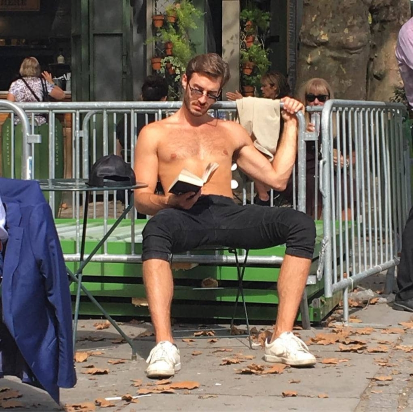 15 hot guys with books, or What is "love at first sight" 15 hot guys with books, or What is "love at first sight"