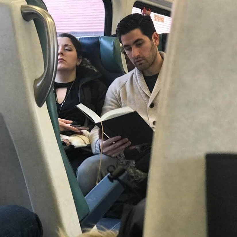 15 hot guys with books, or What is "love at first sight" 15 hot guys with books, or What is "love at first sight"