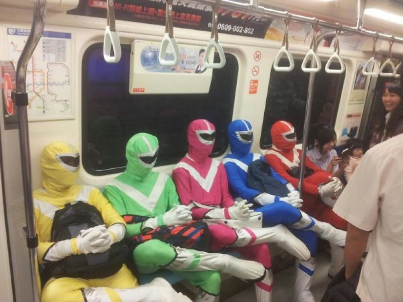 15 personas extrañas vistas en el metro 15 personas extrañas vistas en el metro