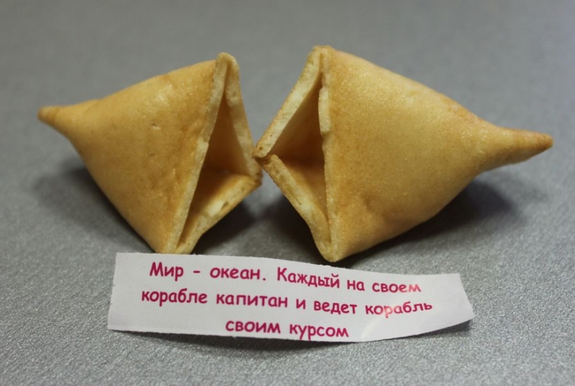 15 profesiones extrañas que pagan dinero muy real por ellos