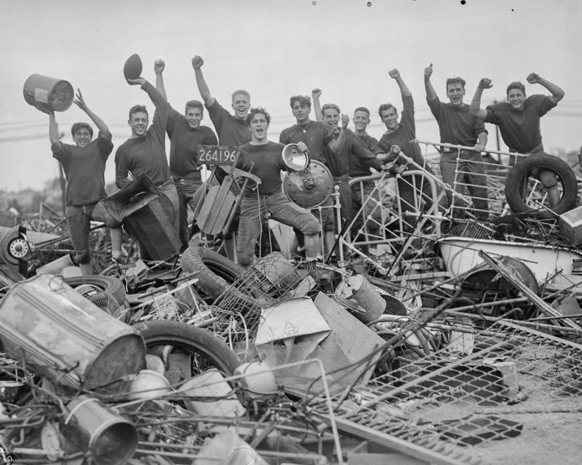 1942: how Americans collected scrap metal for the military industry 1942: how Americans collected scrap metal for the military industry