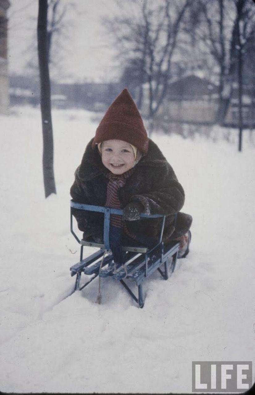 20 photo young Muscovites beginning of 1960 20 photo young Muscovites beginning of 1960