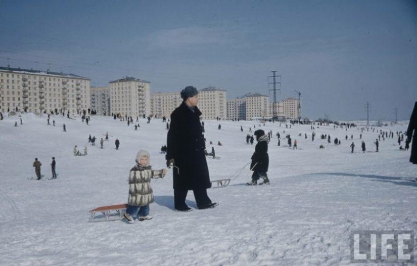 20 photo young Muscovites beginning of 1960 20 photo young Muscovites beginning of 1960