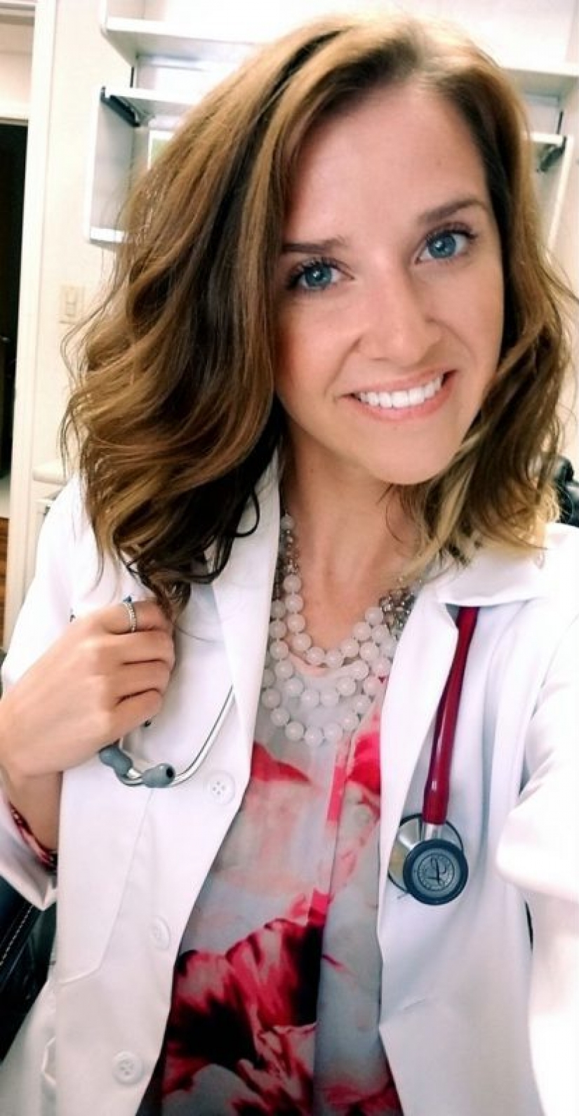20 photos of a hot nurse, to which all men dream to get