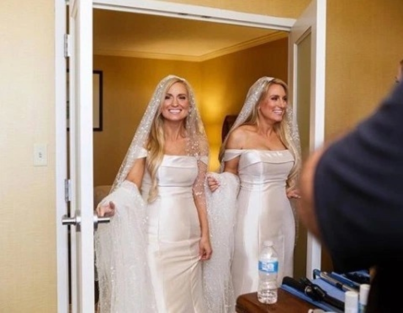 2+2=6: two pairs of twins who married each other are waiting for replenishment in a large family