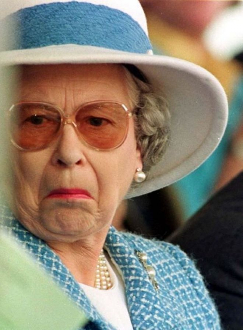 25" monóxido de carbono " fotos de la reina Isabel II, que pueden convertirse fácilmente en memes