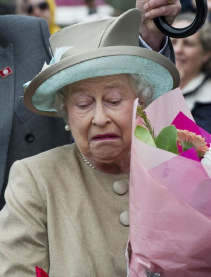 25" monóxido de carbono " fotos de la reina Isabel II, que pueden convertirse fácilmente en memes