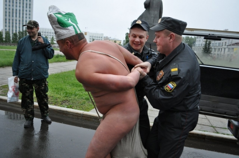 365 nombres del Drevarca Iluminado, o por qué el hombre-árbol renunció a sus raíces 365 nombres del Drevarca Iluminado, o por qué el hombre-árbol renunció a sus raíces