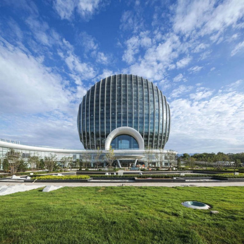 5 spherical skyscrapers that defy the laws of nature 5 spherical skyscrapers that defy the laws of nature