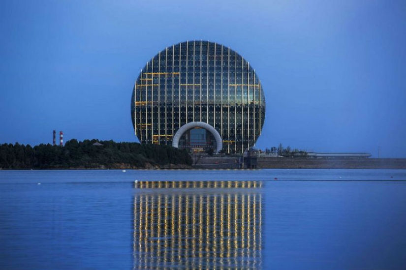 5 spherical skyscrapers that defy the laws of nature 5 spherical skyscrapers that defy the laws of nature