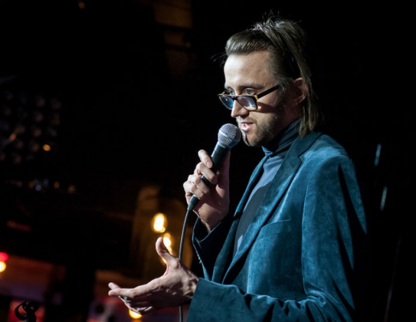 7 really funny Russian stand-up artists whose performances are worth watching