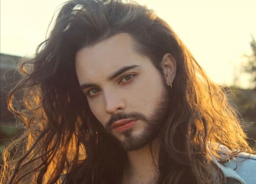 8 men with a magnificent mane 8 men with a magnificent mane