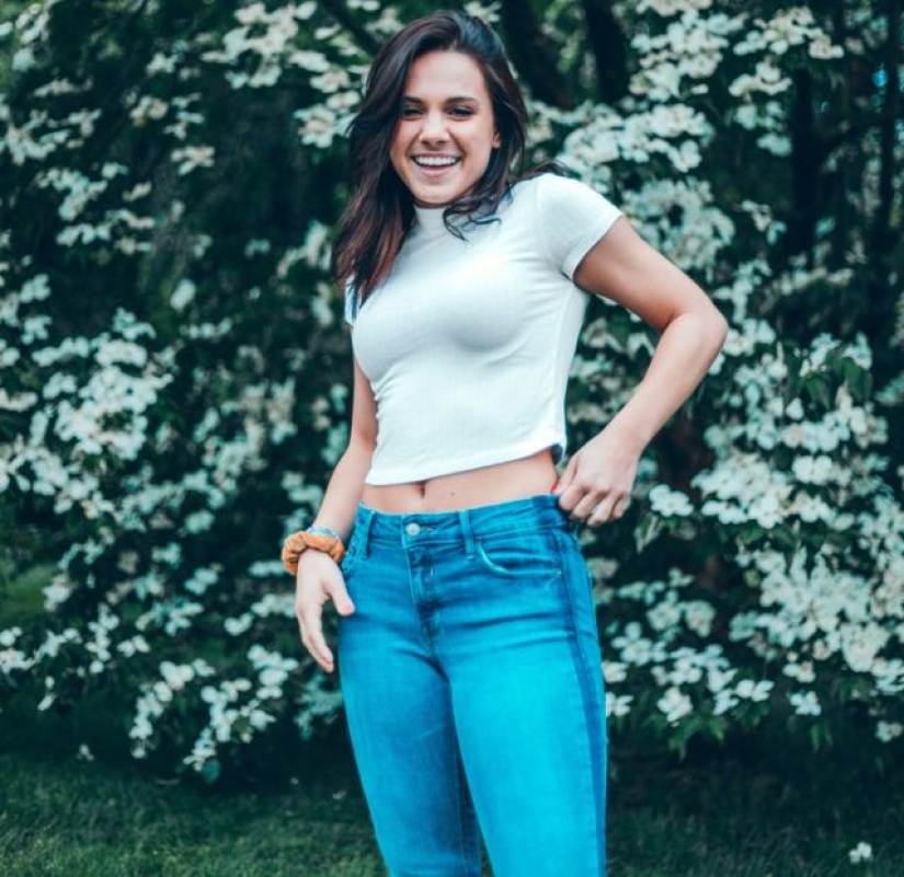 8 things to keep in mind if you're wearing high-waisted pants
