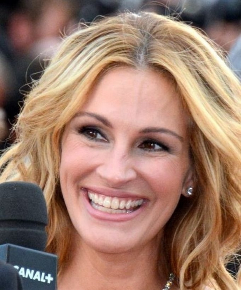 9 types of smiles and what they mean