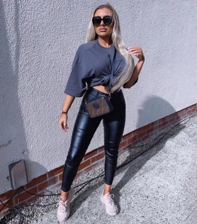 A 19-year-old blogger who dropped out of college, earned her own house and teaches this to others A 19-year-old blogger who dropped out of college, earned her own house and teaches this to others