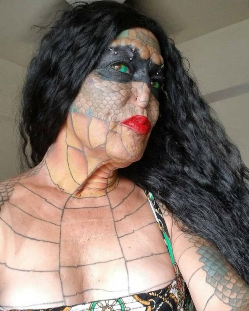 A banker from the USA paid 6 million to change his life and become a "reptiloid" A banker from the USA paid 6 million to change his life and become a "reptiloid"